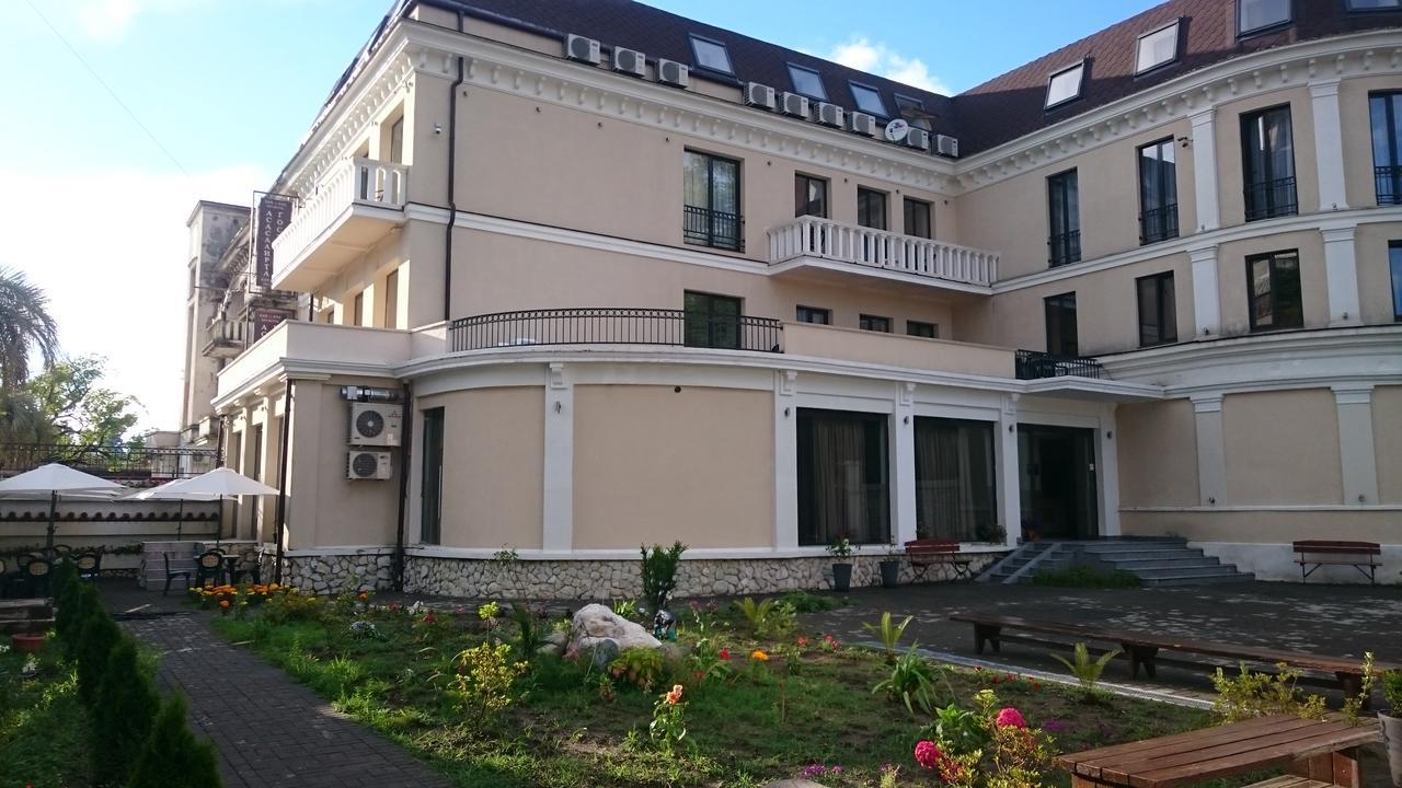 Spa Hotel Karakas スフミ エクステリア 写真