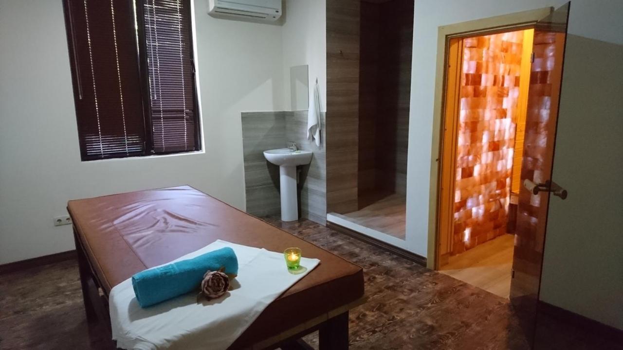 Spa Hotel Karakas スフミ エクステリア 写真