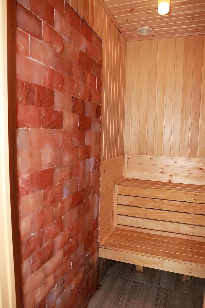 Spa Hotel Karakas スフミ エクステリア 写真