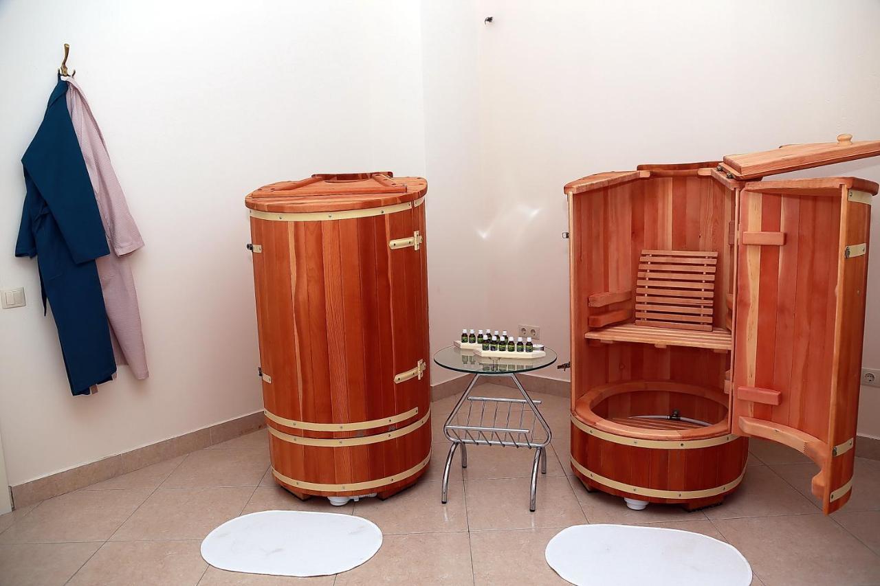 Spa Hotel Karakas スフミ エクステリア 写真
